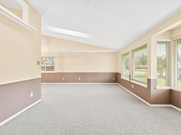 4th image of 512 161st Street Ct E