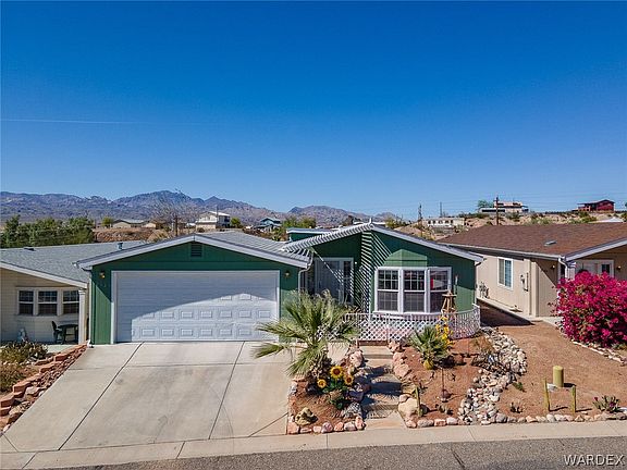 3rd image of 2545 Hillcrest Park Drive