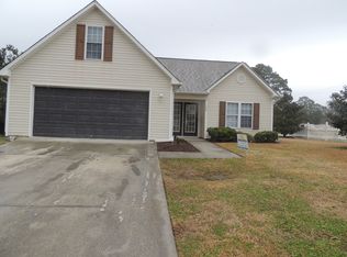 100 Tealbriar St, Burgaw, NC 28425