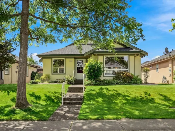 808 Stanhope Rd, Parksville, BC V9P 2T7