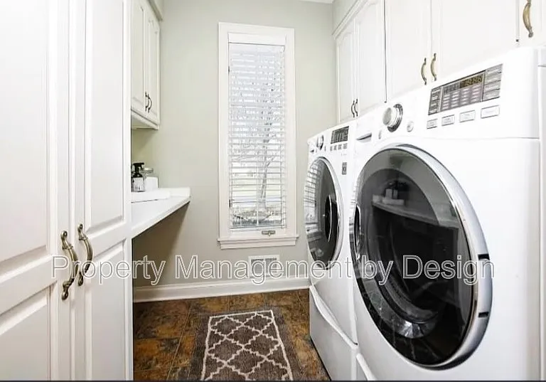 921 Vineland Ct — Photo 14