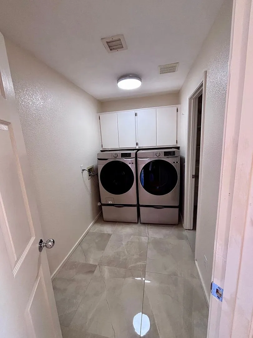 Unfurnished, 1-Year Long-Term Rental — Photo 4