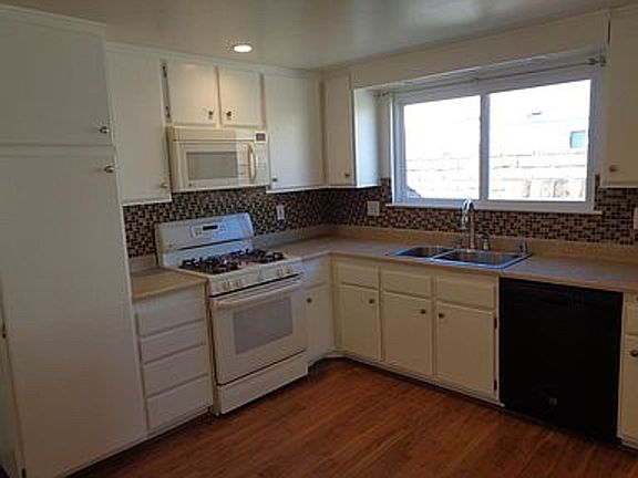 4th image of 3037 Wauneta St