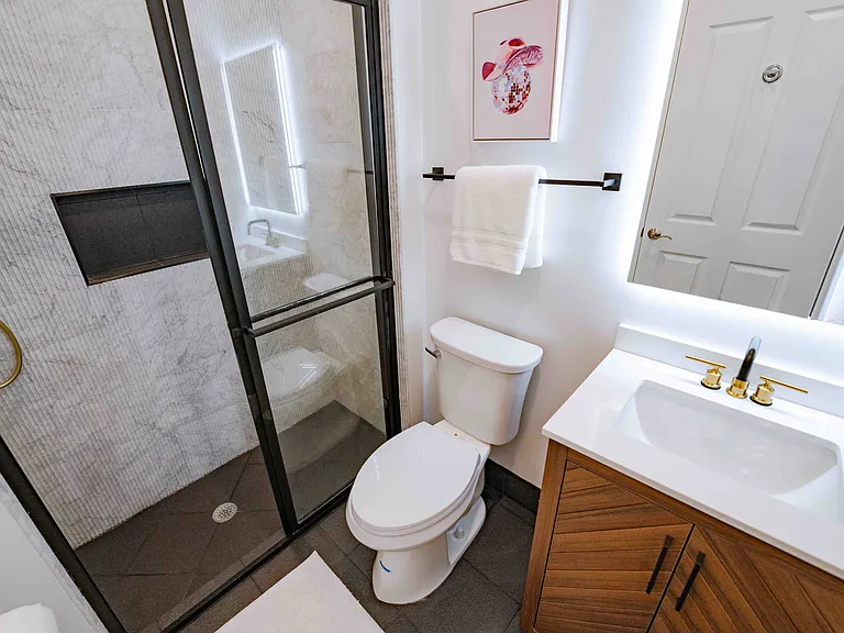 2502 N Dixie Hwy #43 — Photo 6