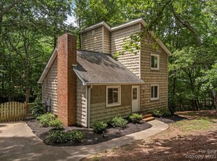 325 Gatewood Ln, Matthews, NC 28104