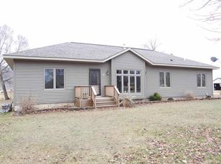 522 S Fremont St, Prairie Du Chien, WI 53821