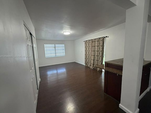 4th image of 6871 SW 37th St