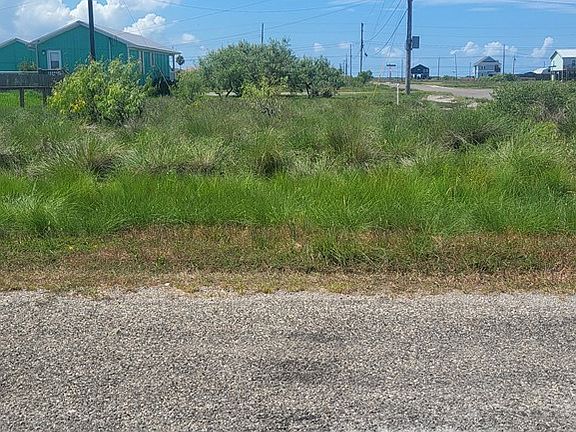 2nd image of 245 W Club Oak Ln