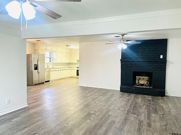 2nd image of 1024 Tyler St