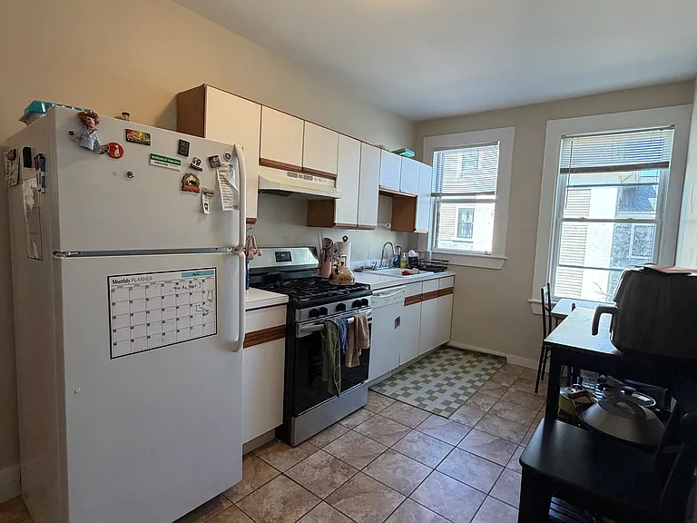 361 Washington St #2L — Photo 5