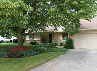 16 Greves Ct, Appleton, WI 54914