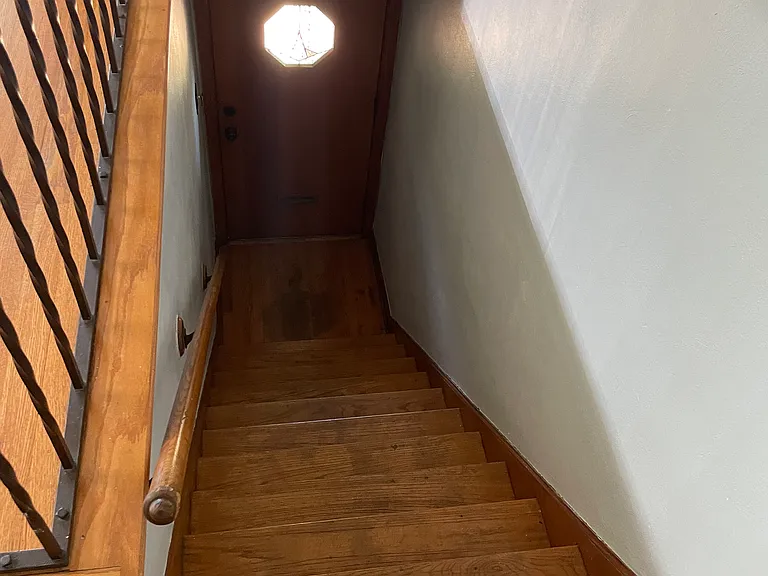 7106-7108 Jamieson Ave #2A — Photo 11