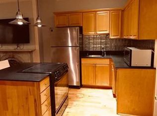 102 Charles St #4, Boston, MA 02114