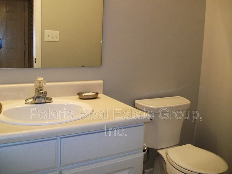 2215 Colfax Ln — Photo 10