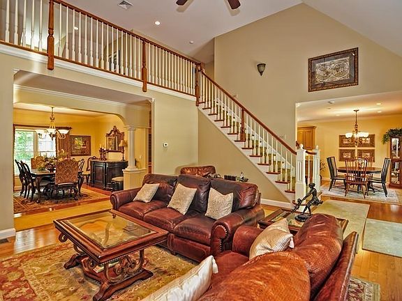 4th image of 136 Plantation Cir