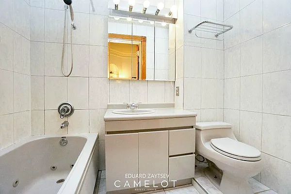 Rented by Camelot Realty Group | media 19