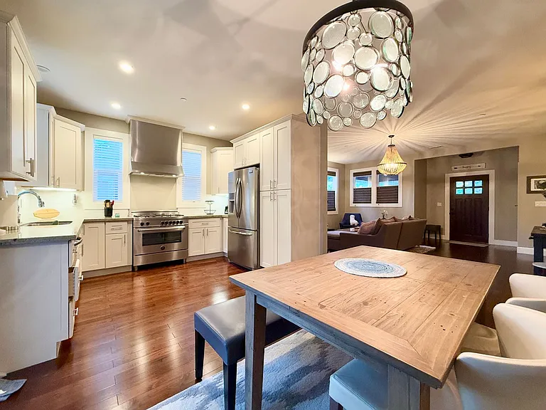 251 San Pedro Ave — Photo 9