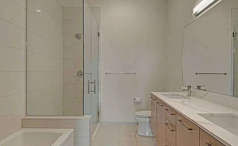 Heartline Apartments — Photo 21