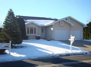 305 Scott Dr, Deforest, WI 53532