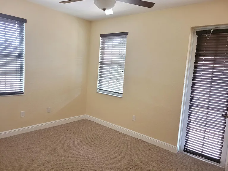 1145 SW 147th Ter — Photo 11