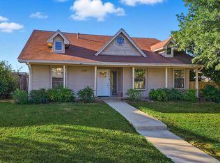 1130 Woodrow Dr, Lewisville, TX 75067