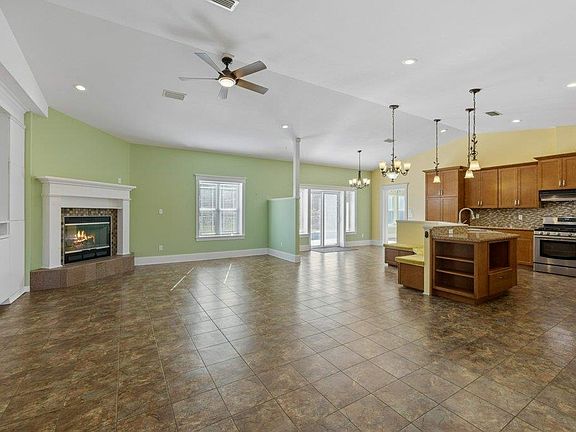 3rd image of 4021 Raymond Cochran Ln