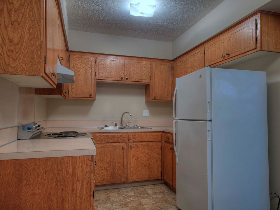 2nd image of 203 W 29th Ave