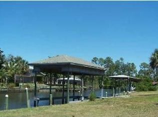 1011 Magnolia Ln, Gulf Breeze, FL 32563