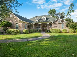 15620 Queen Victoria Ct, Montgomery, TX 77316