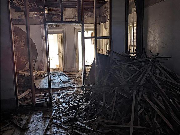 5th image of 2134 E Alice Ave
