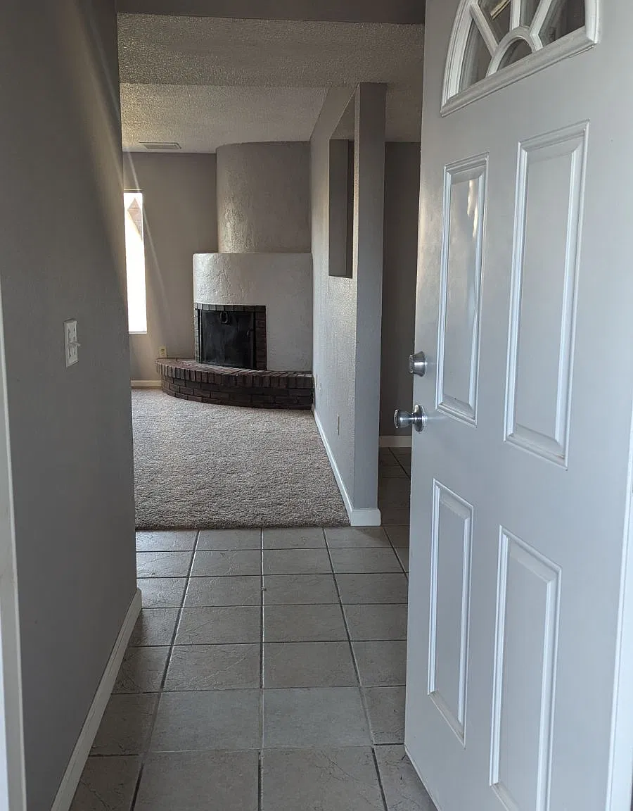 3 bed, 1270 sqft, $1,700 — Photo 3