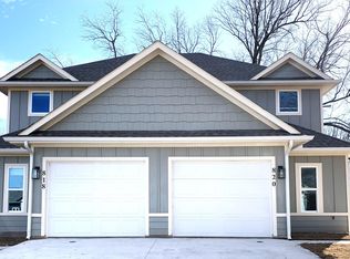 818 W Sears St, Denison, TX 75020