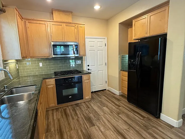 112 Refosco Ct — Photo 11