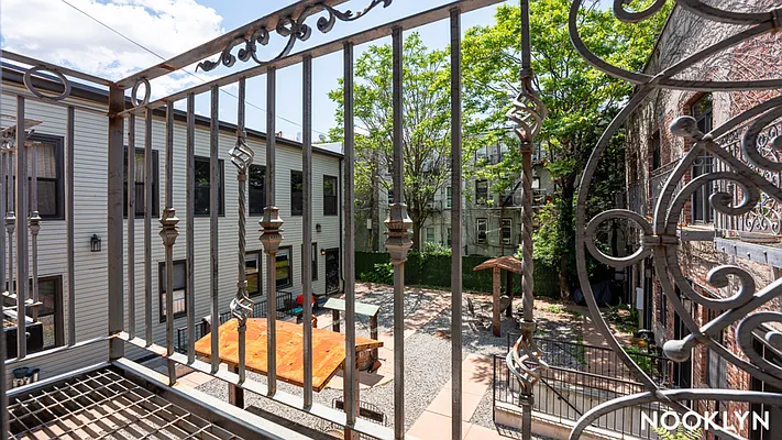 Rented by Nooklyn NYC LLC | media 37