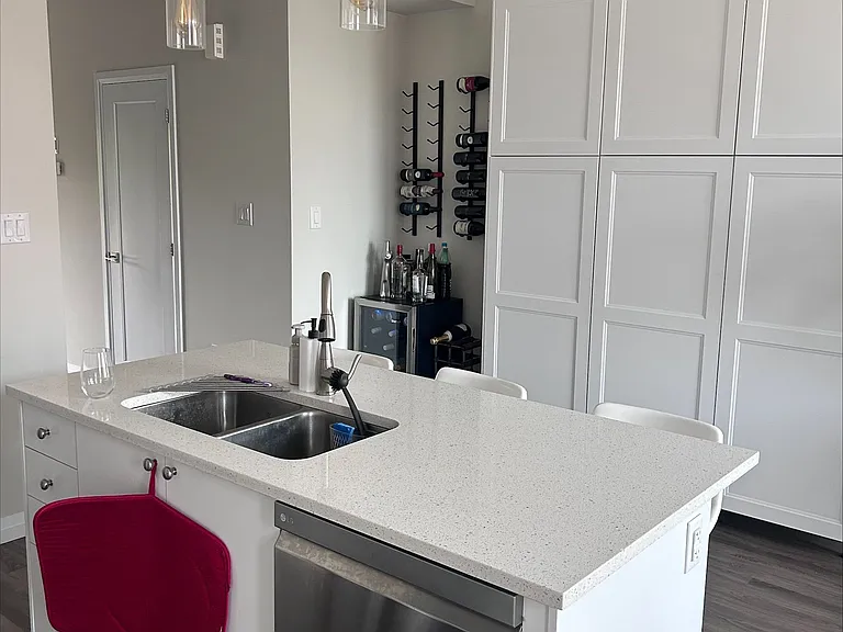 270 Melvin Ave #20 — Photo 3