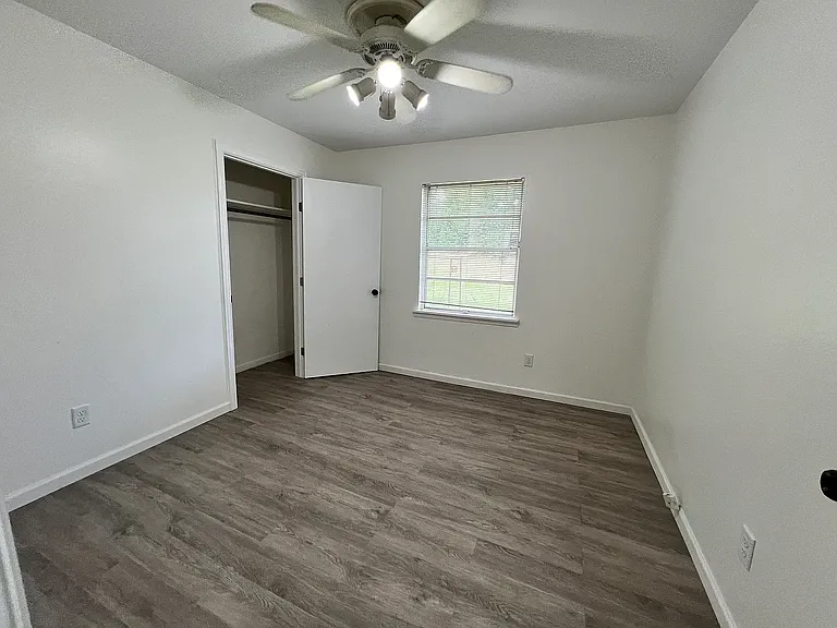 3024 Meadowlark Ln — Photo 10