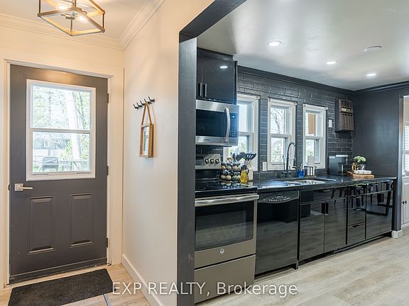 4th image of 6108 Curtis Point Rd #30