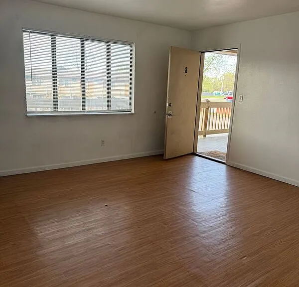 104 N 27th St #8 — Photo 1