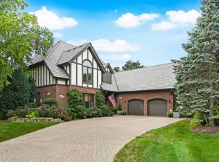 704 Kenmare Dr, Burr Ridge, IL 60527