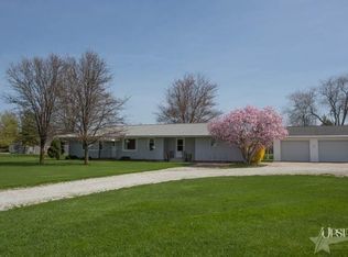 533 E 1st St, Warren, IN 46792