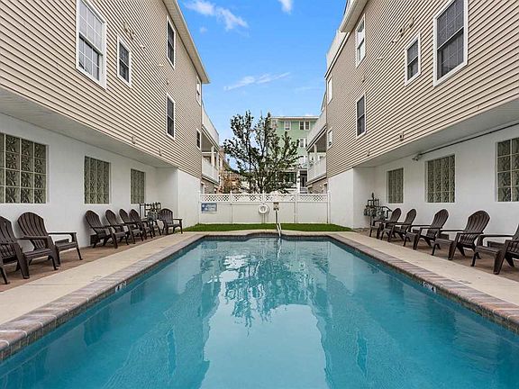 2nd image of 306-A E Magnolia Ave #306A