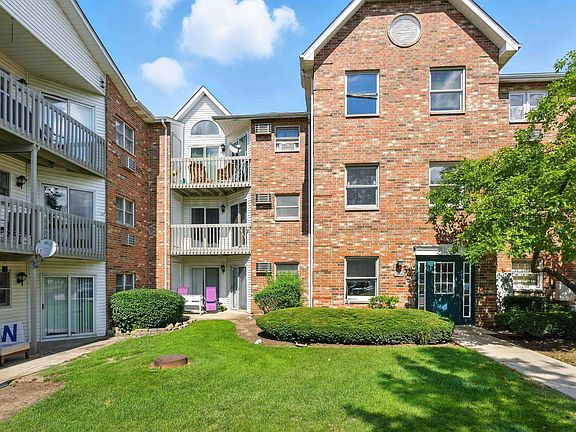 2nd image of 4312 W Shamrock Ln APT 3A