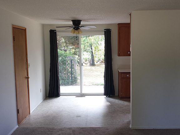4th image of 4804 190th St SW