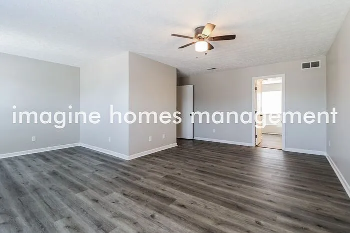5826 Cedarwood Ct — Photo 8