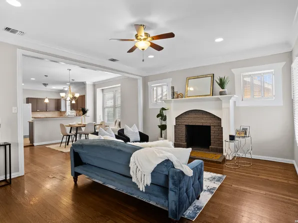 624 W Agarita, San Antonio, TX 78212