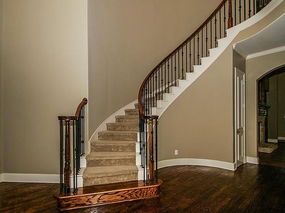5th image of 1221 Avondale Dr