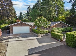 7979 NE 28th St, Medina, WA 98039