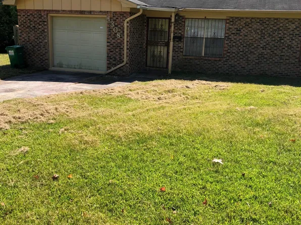 1308 Railroad Ave, Ocean Springs, MS 39567