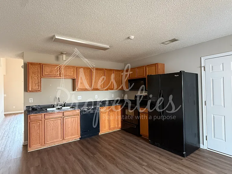 427 Kingston Trace Rd — Photo 8