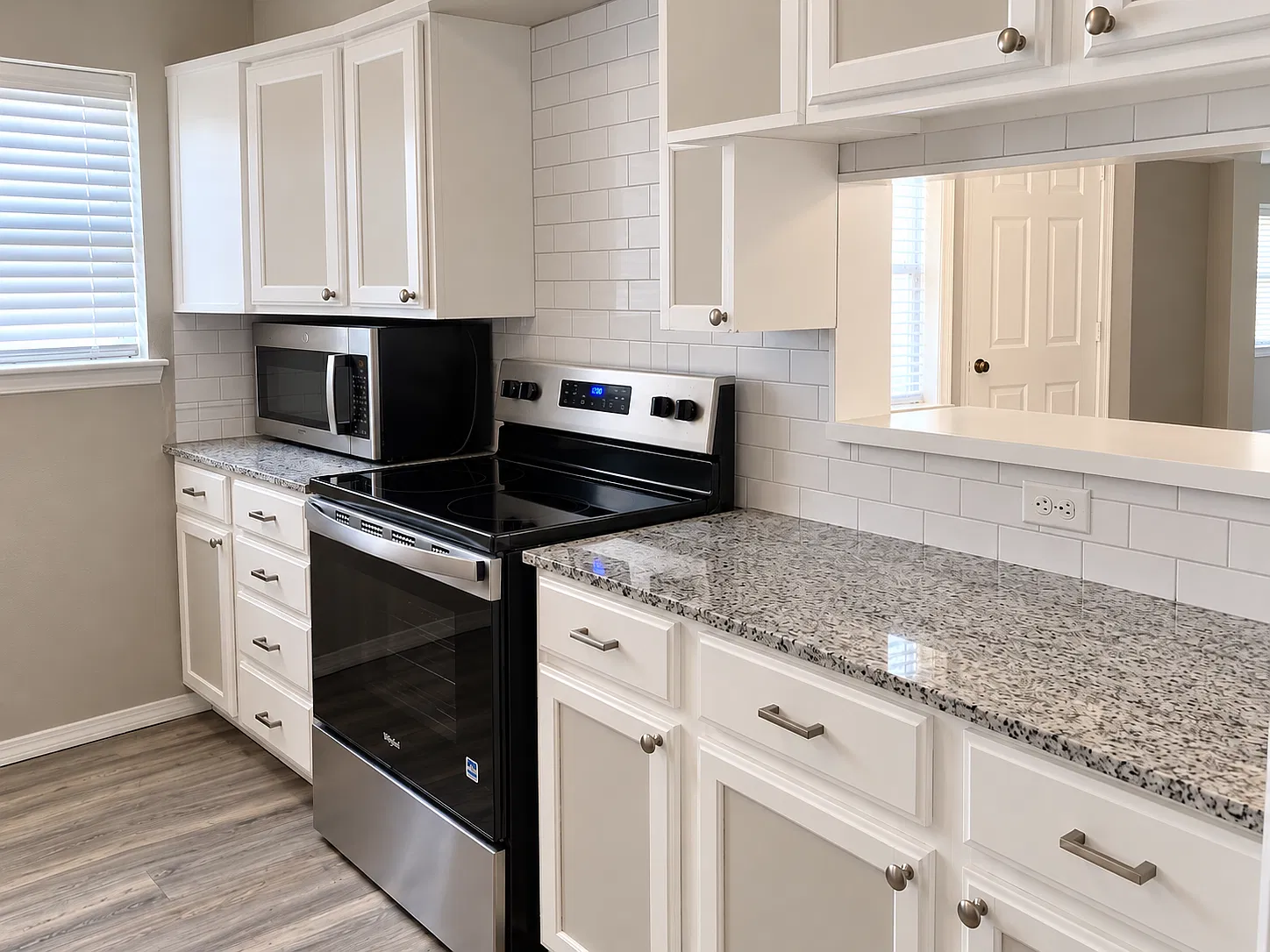 3 bed, 1300 sqft, $1,250 — Photo 2